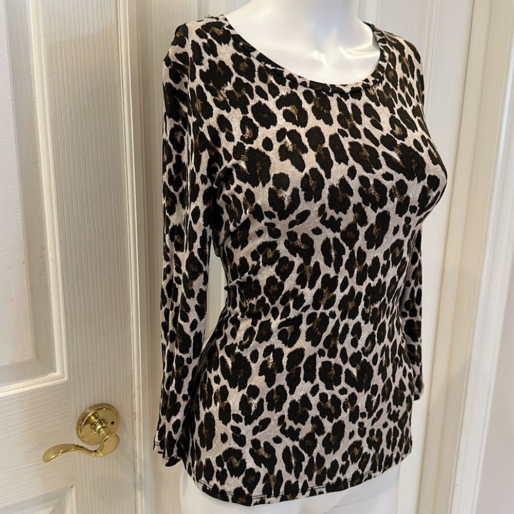 Leopard print, long sleeve petite small top blouse